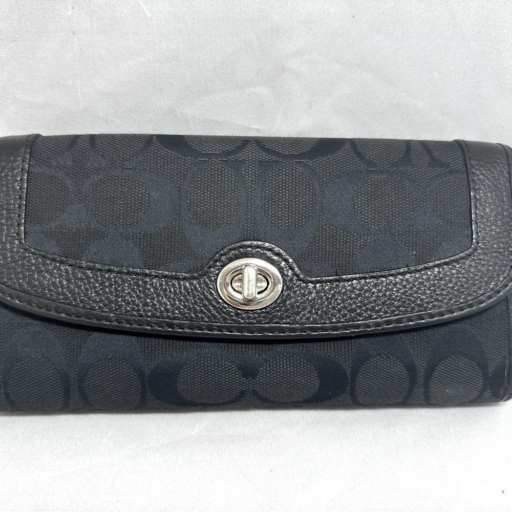 Coach trifold wallet